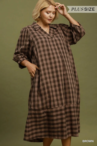 The Allison Checkered Wide Open Collared Midi Dress with Pockets