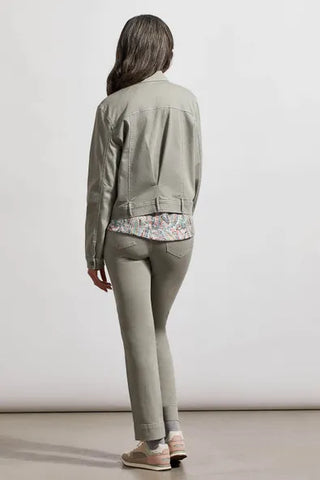 BUTTON-UP JACKET WITH BACK PLEAT